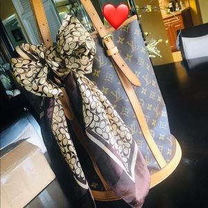 LV GM Bucket Bag-Authentic